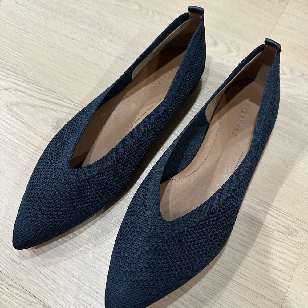 Everlane 40 Hour Work Pointed Knit Ballet Flats in Navy - Picture 2 of 4